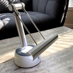 M-Show IPad stand & speaker with light